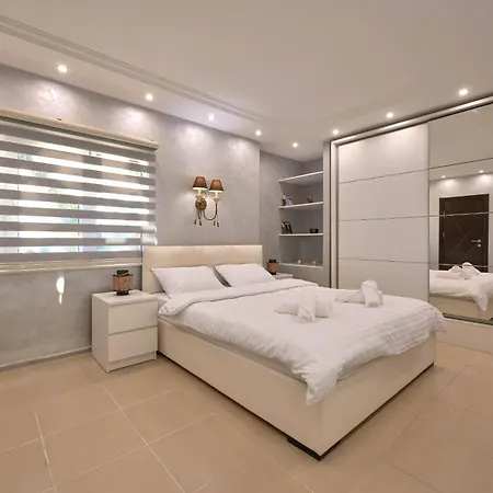 Grande Apartments Tivat Exterior photo