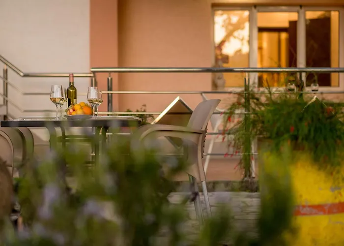 Grande Apartments